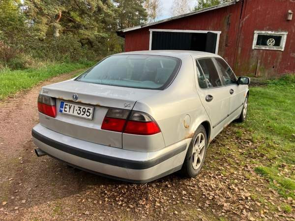 Saab 9-5 Vehmaa - valokuva 5