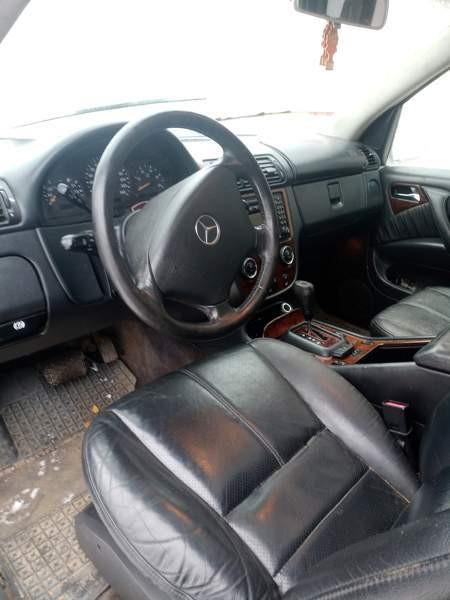 Mercedes-Benz ML Kaavi - valokuva 5