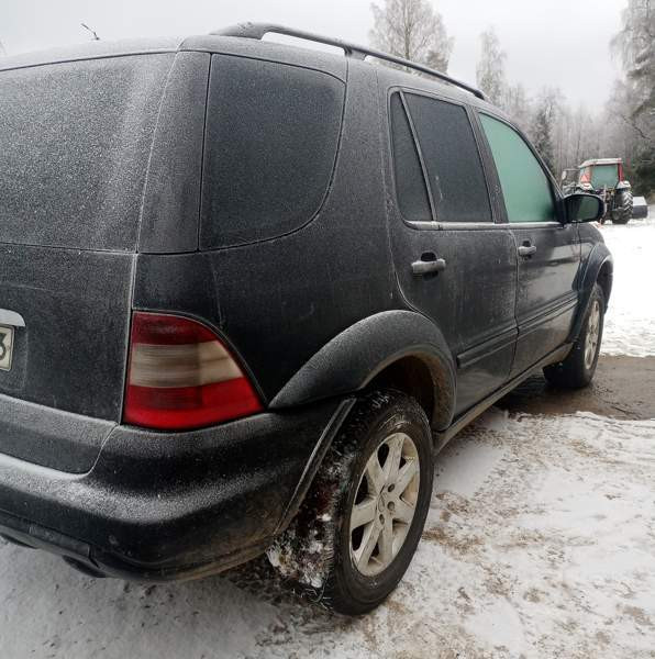 Mercedes-Benz ML Kaavi - valokuva 2