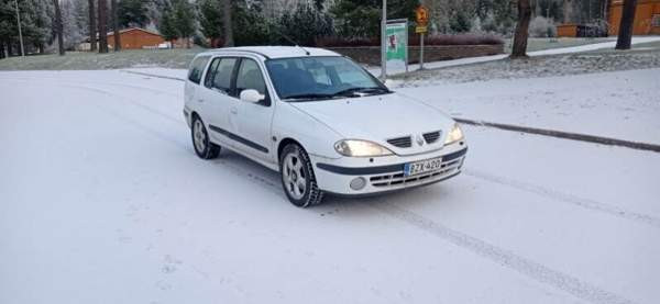 Renault Megane Исалми - изображение 7