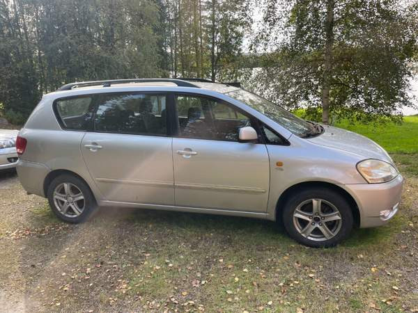 Toyota Avensis Verso Rovaniemi - photo 2