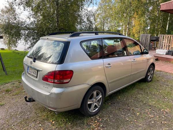 Toyota Avensis Verso Rovaniemi - photo 3