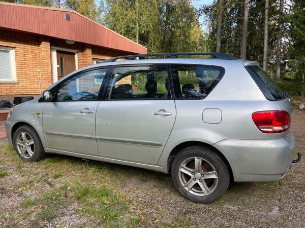 Toyota Avensis Verso Rovaniemi - photo 4