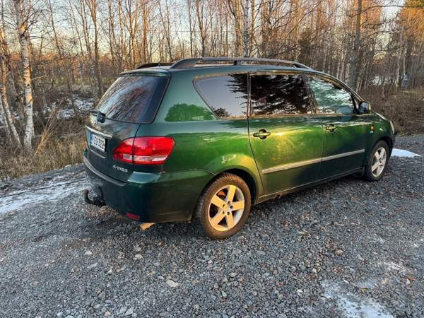 Toyota Avensis Verso Tornio - photo 3