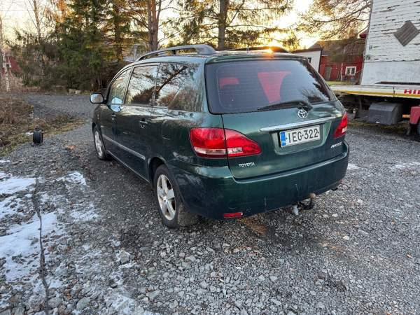 Toyota Avensis Verso Tornio - photo 4