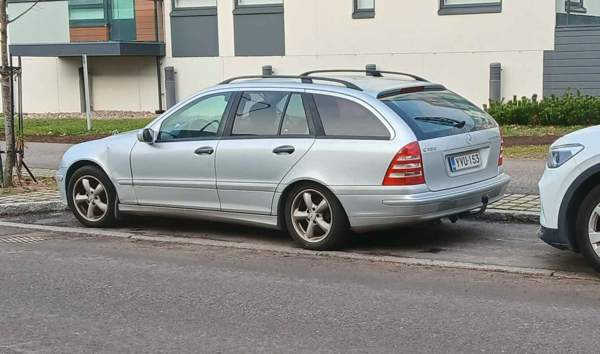 Mercedes-Benz C Эспоо - изображение 1