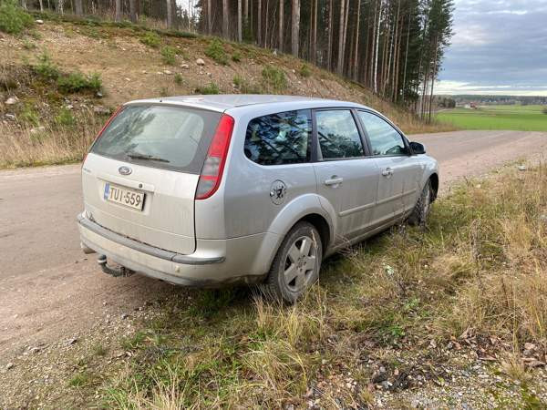 Ford Focus Sarov - valokuva 3