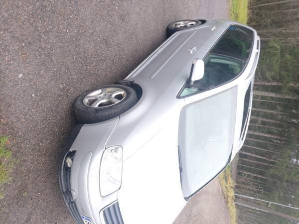 Volkswagen Touran Хювинкяя - изображение 1