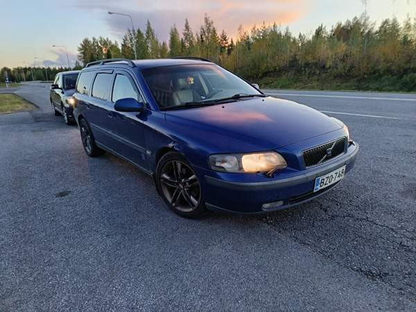 Volvo V70 Kushnarenkovo - valokuva 1