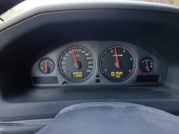 Volvo V70 Kushnarenkovo - valokuva 4