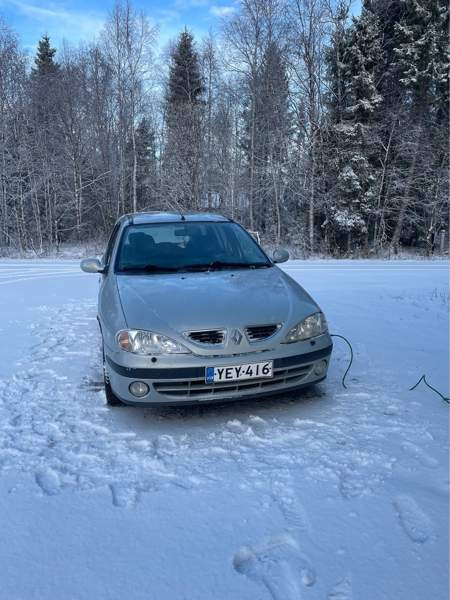 Renault Megane Kittilä - изображение 1