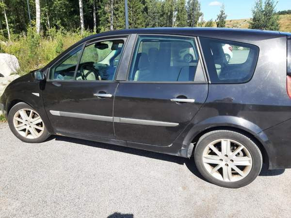 Renault Grand Scenic Helsinki - valokuva 2