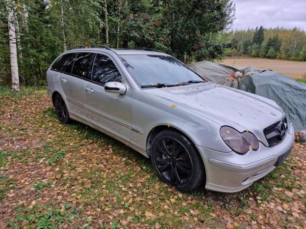 Mercedes-Benz 240 Hausjärvi - изображение 3