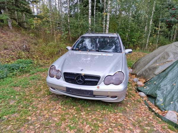 Mercedes-Benz 240 Hausjärvi - изображение 1