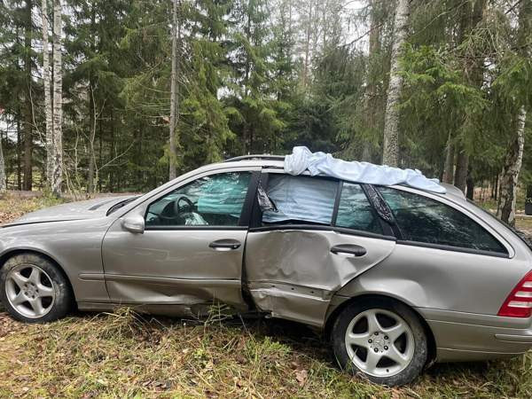 Mercedes-Benz 220 Sibbo - изображение 2