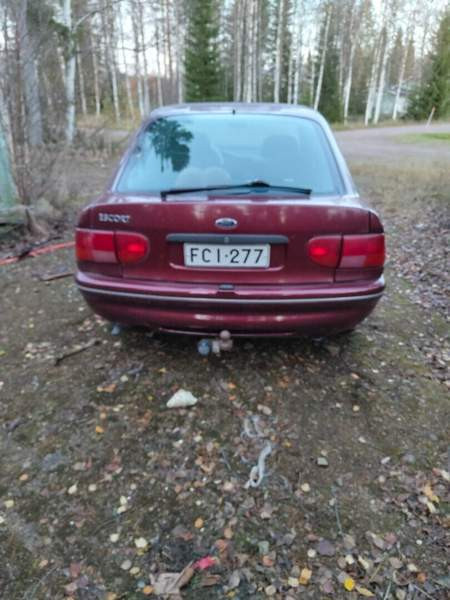 Ford Escort Лодейное Поле - изображение 4