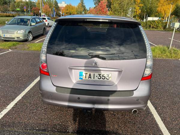 Mitsubishi Grandis Vantaa - photo 2