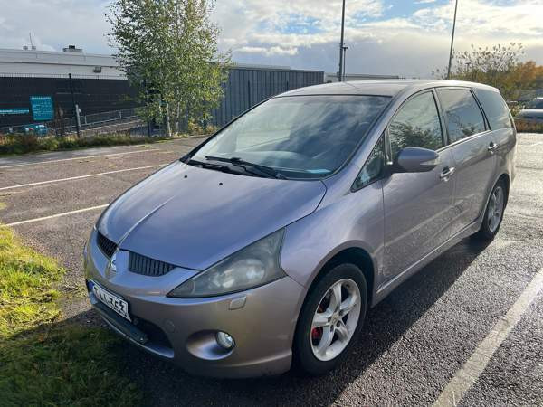 Mitsubishi Grandis Vantaa - photo 5
