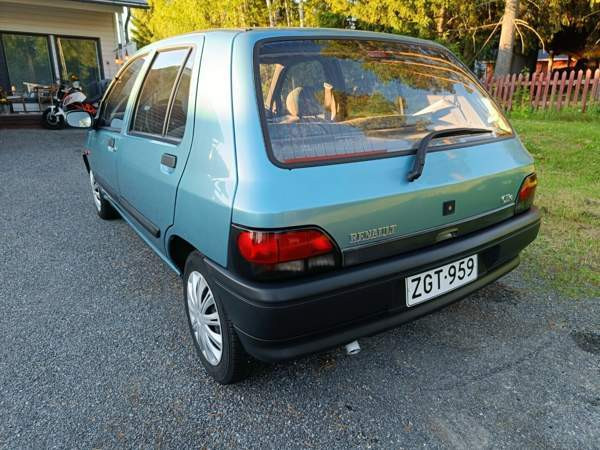 Renault Clio Сейняйоки - изображение 3