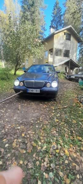 Mercedes-Benz E Maentsaelae – foto 1