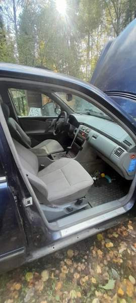 Mercedes-Benz E Maentsaelae – foto 7