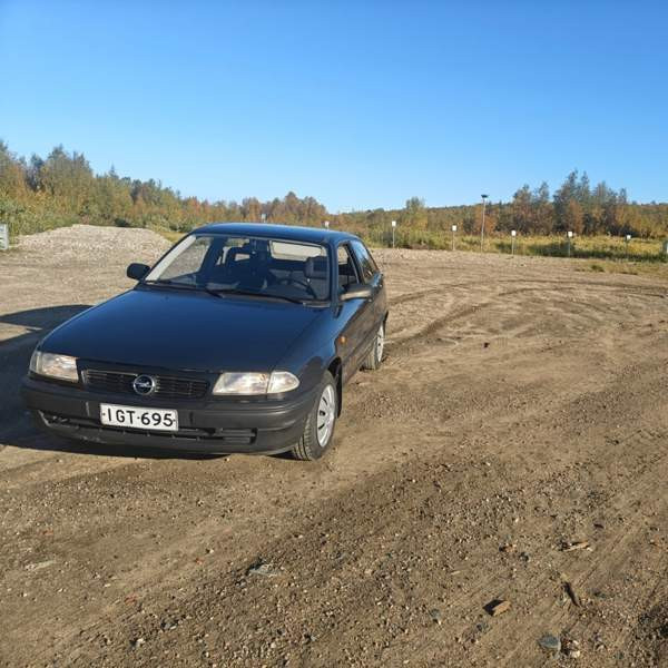 Opel Astra Enontekiö - photo 1