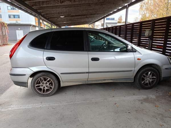 Nissan Almera Tino Helsinki - photo 3