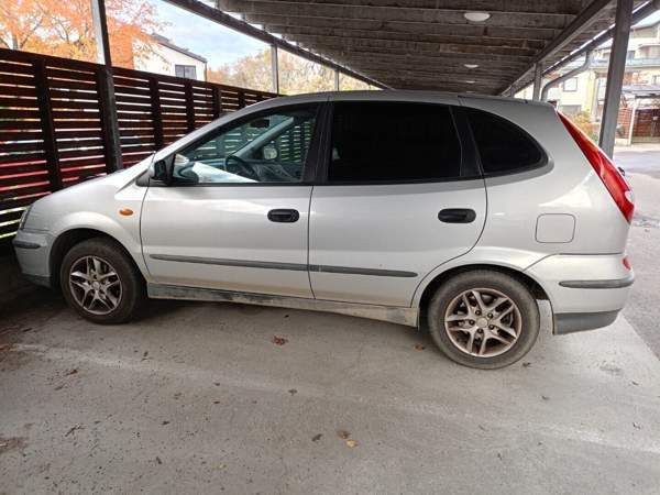 Nissan Almera Tino Helsinki - photo 1