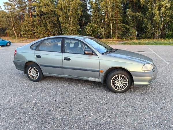 Toyota Avensis Эспоо - изображение 5