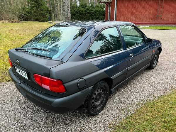Ford Escort Janakkala - valokuva 4