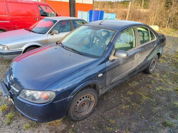 Nissan Almera Jyväskylä - valokuva 1