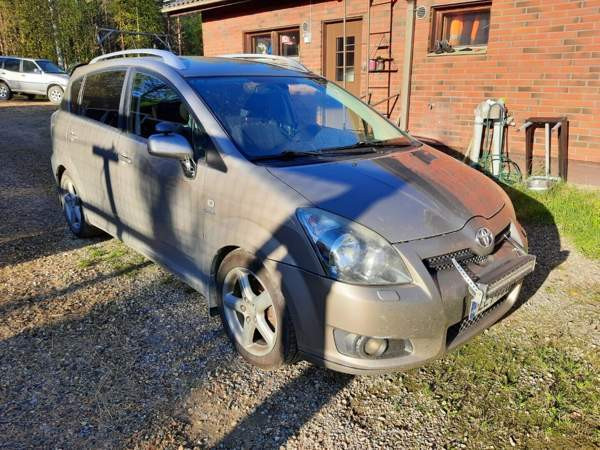 Toyota Corolla Verso Kuhmo - изображение 2