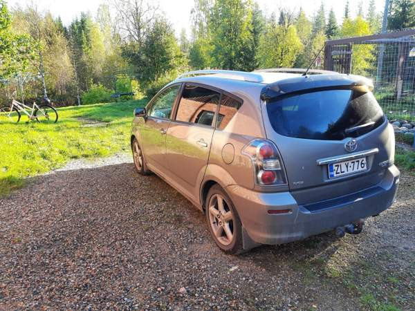 Toyota Corolla Verso Kuhmo - изображение 3
