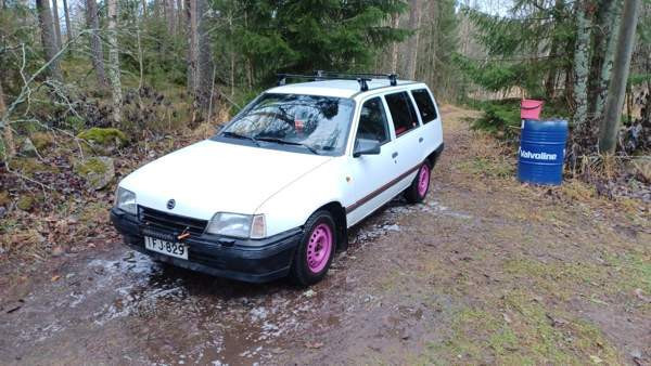 Opel Kadett Uusikaupunki - valokuva 3