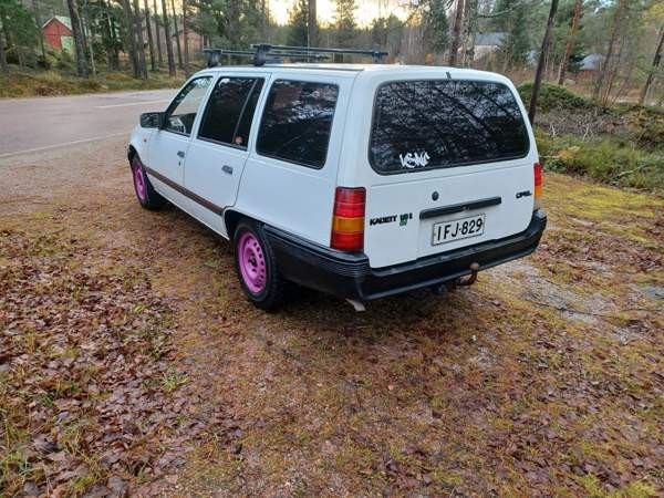 Opel Kadett Uusikaupunki - valokuva 7