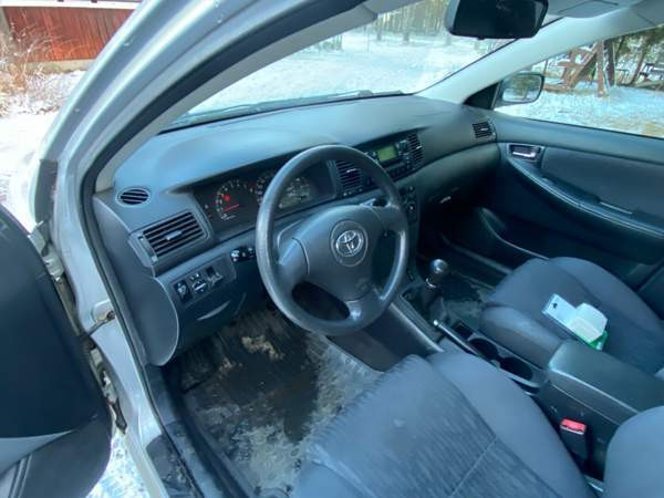 Toyota Corolla Ylikiiminki - valokuva 4