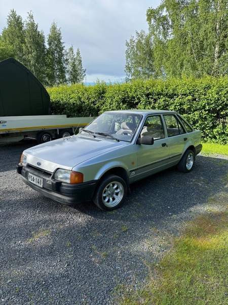 Ford Escort Kruunupyy - photo 1