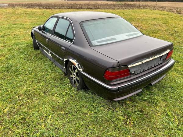 BMW 735 Haemeenlinna – foto 6