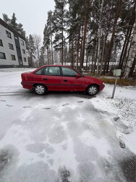 Opel Astra Luga – foto 4