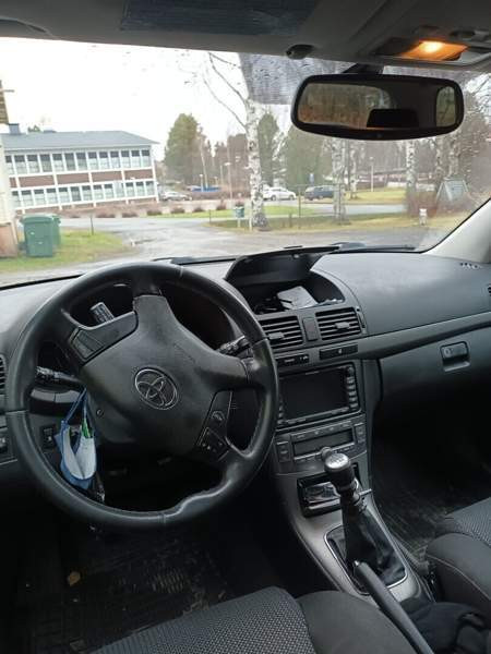 Toyota Avensis Kitee - valokuva 6