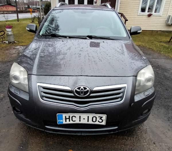 Toyota Avensis Kitee - valokuva 3
