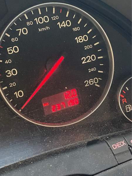 Audi A4 Macau - valokuva 4