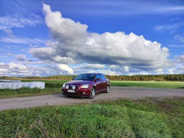 Toyota Avensis Syevyerodonets'k - valokuva 3