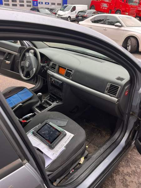 Opel Vectra Espoo - valokuva 4