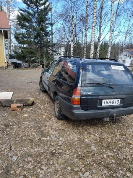 Ford Escort Луга - изображение 3