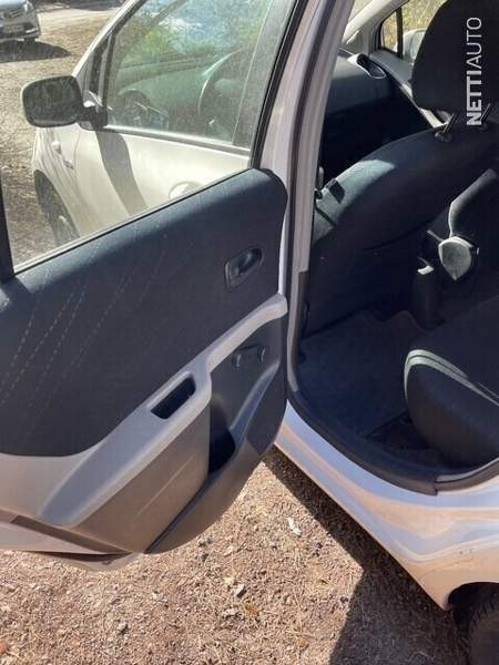 Toyota Yaris Riihimäki - valokuva 3