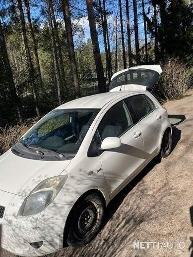 Toyota Yaris Riihimäki - valokuva 5