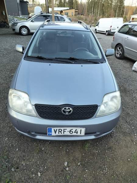 Toyota Corolla Luga - valokuva 5