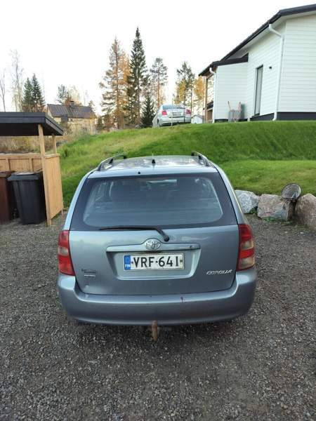 Toyota Corolla Luga - valokuva 3