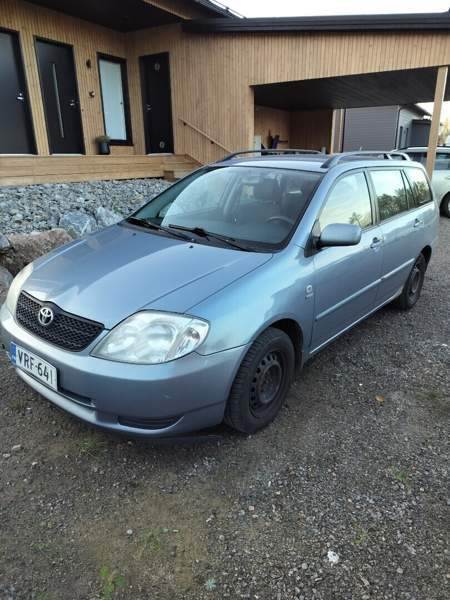 Toyota Corolla Luga - valokuva 1